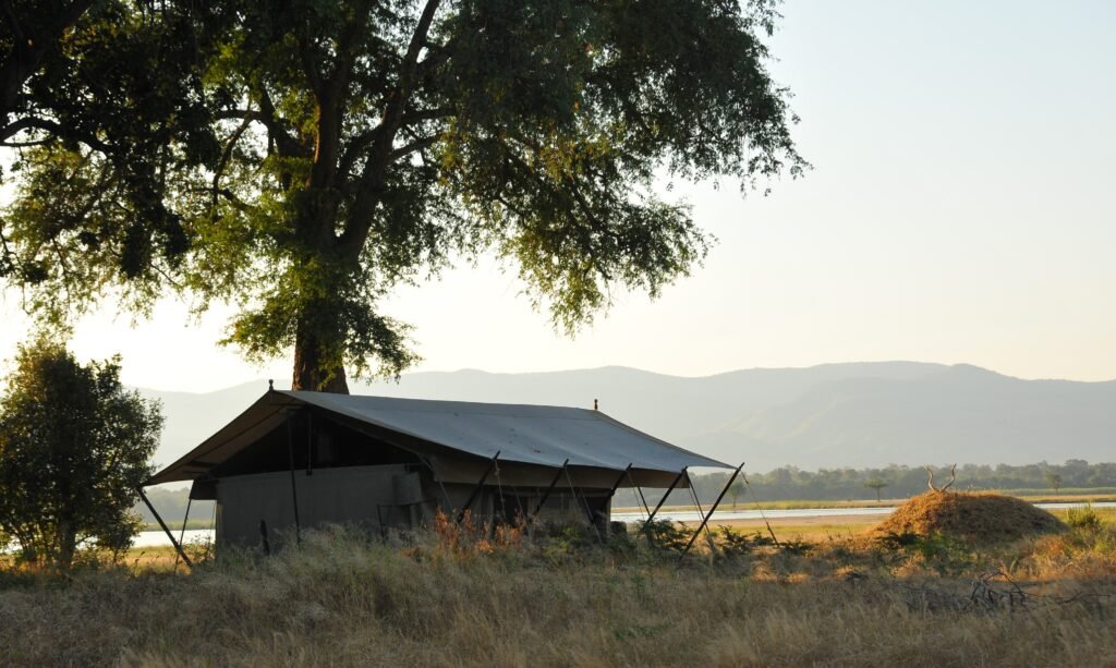 Mana Pools camp